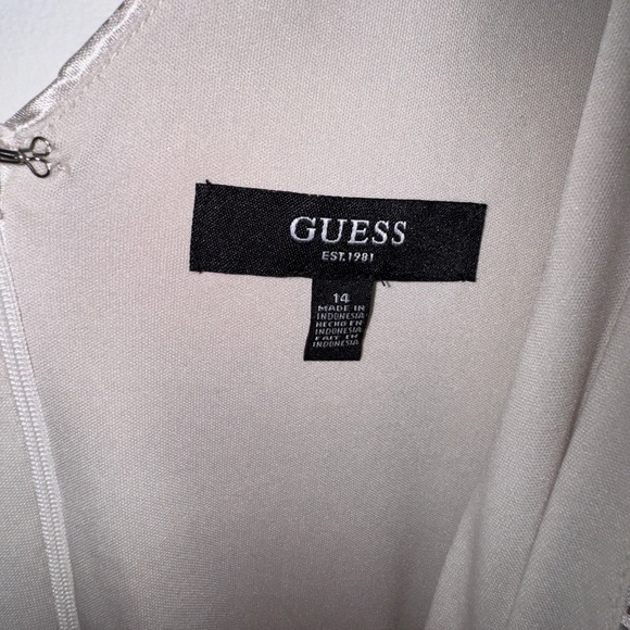 GUESS Beige Belted Tulip Skirt V-Back Long Sleeve Maxi Faux Wrap Dress - Picture 7 of 8